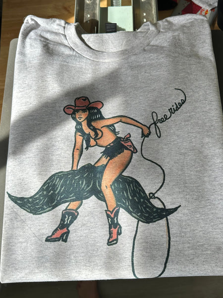 Free mustache rides tee